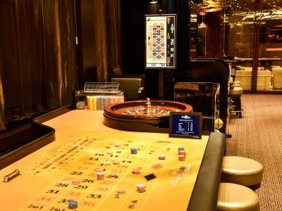 Lusso ai tavoli del Casinò Magic Planet Gold